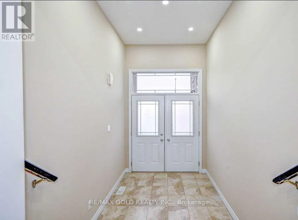 UPPER - 400 WILD CALLA STREET