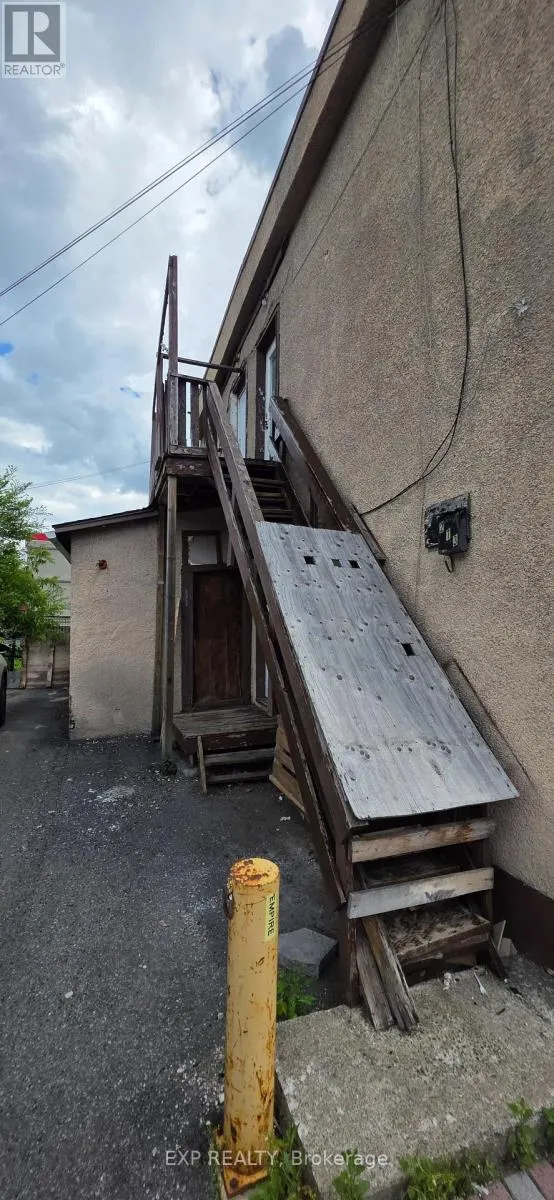 183 MONTREAL ROAD