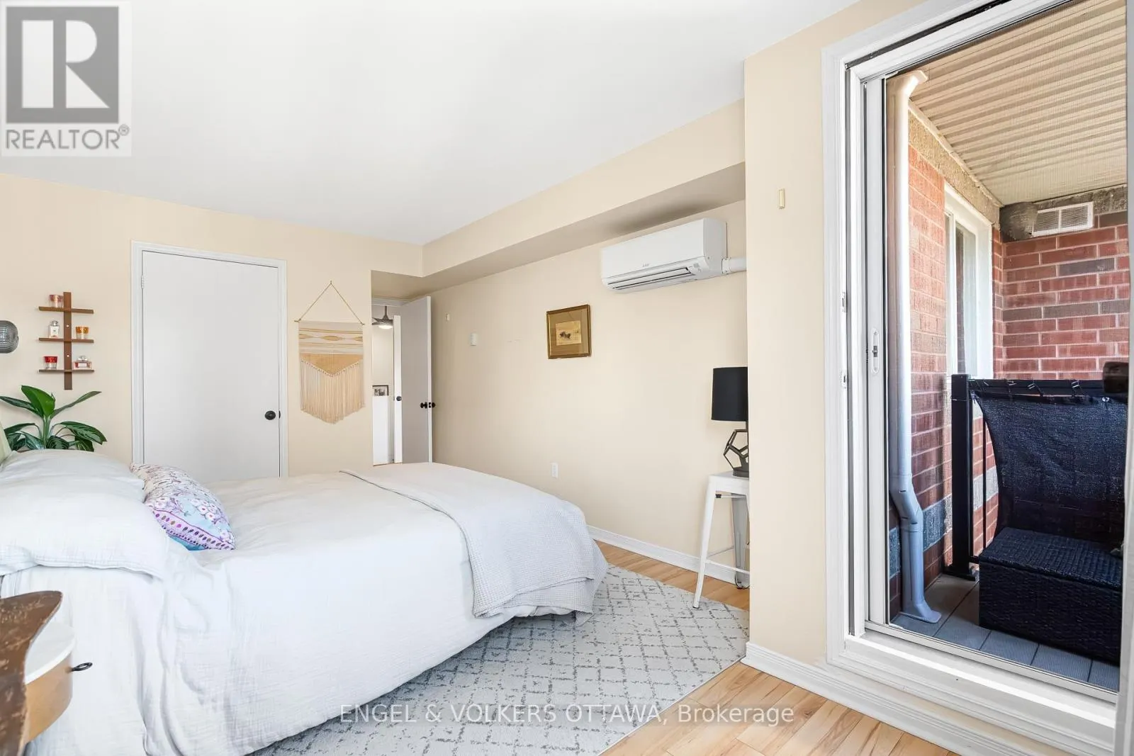 3 - 4 O'MEARA STREET