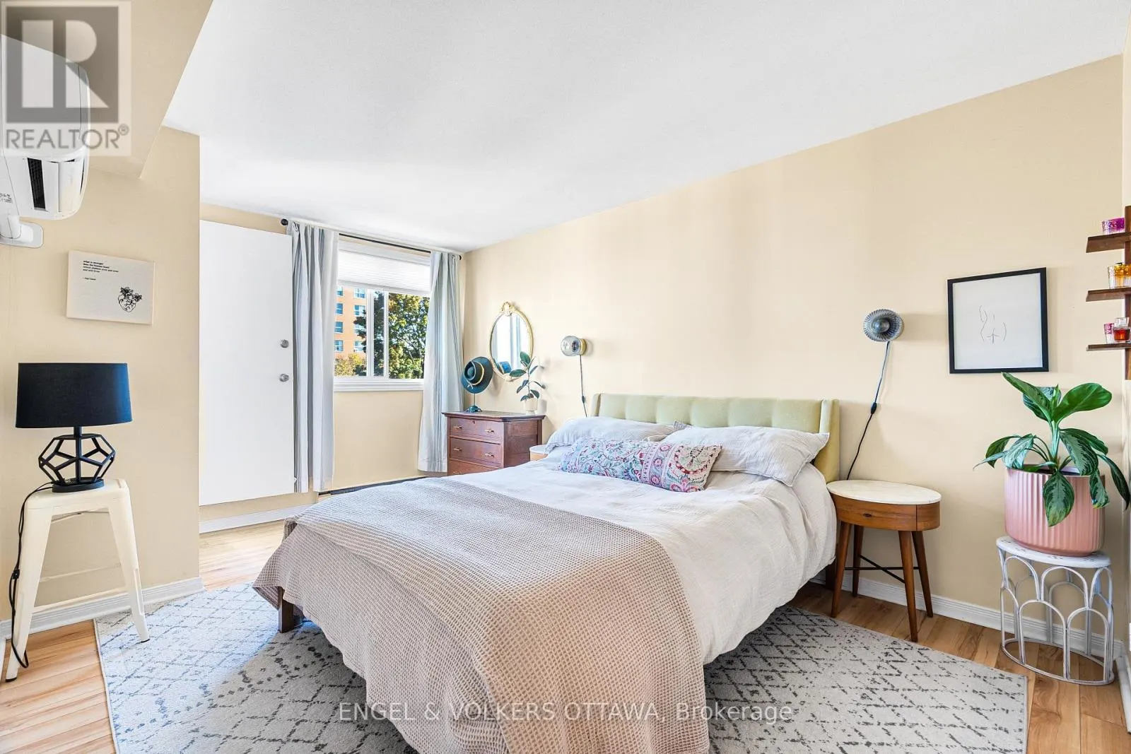 3 - 4 O'MEARA STREET