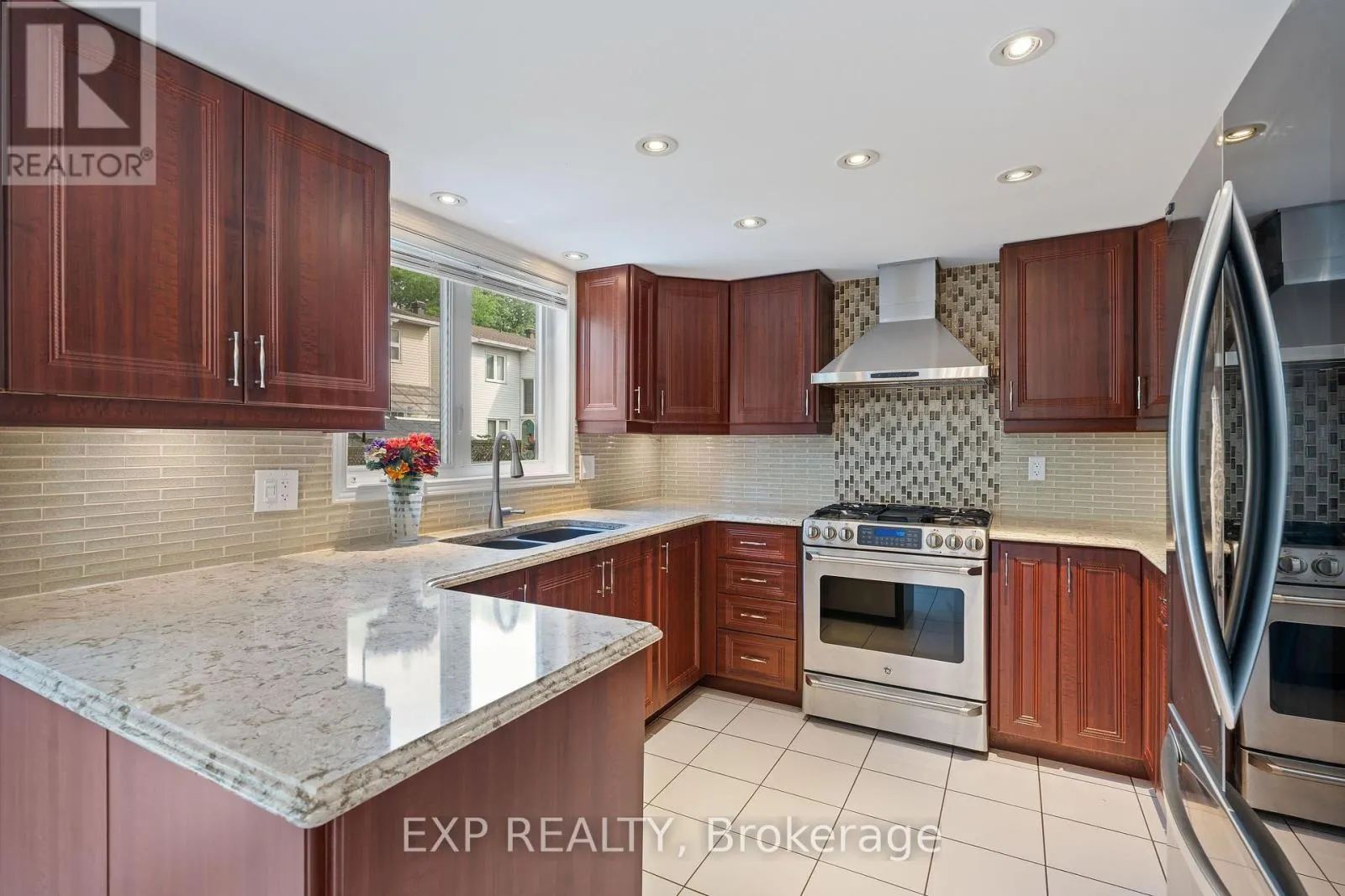 1552 BLOHM DRIVE