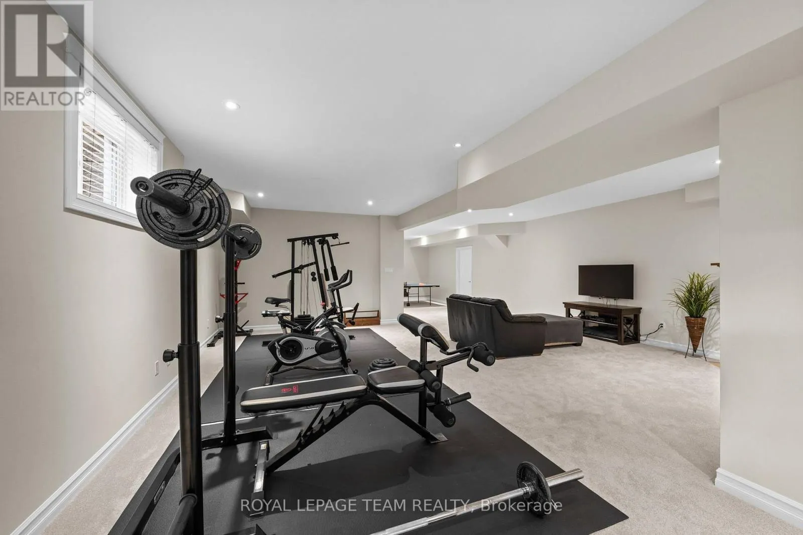 418 LOCKMASTER CRESCENT