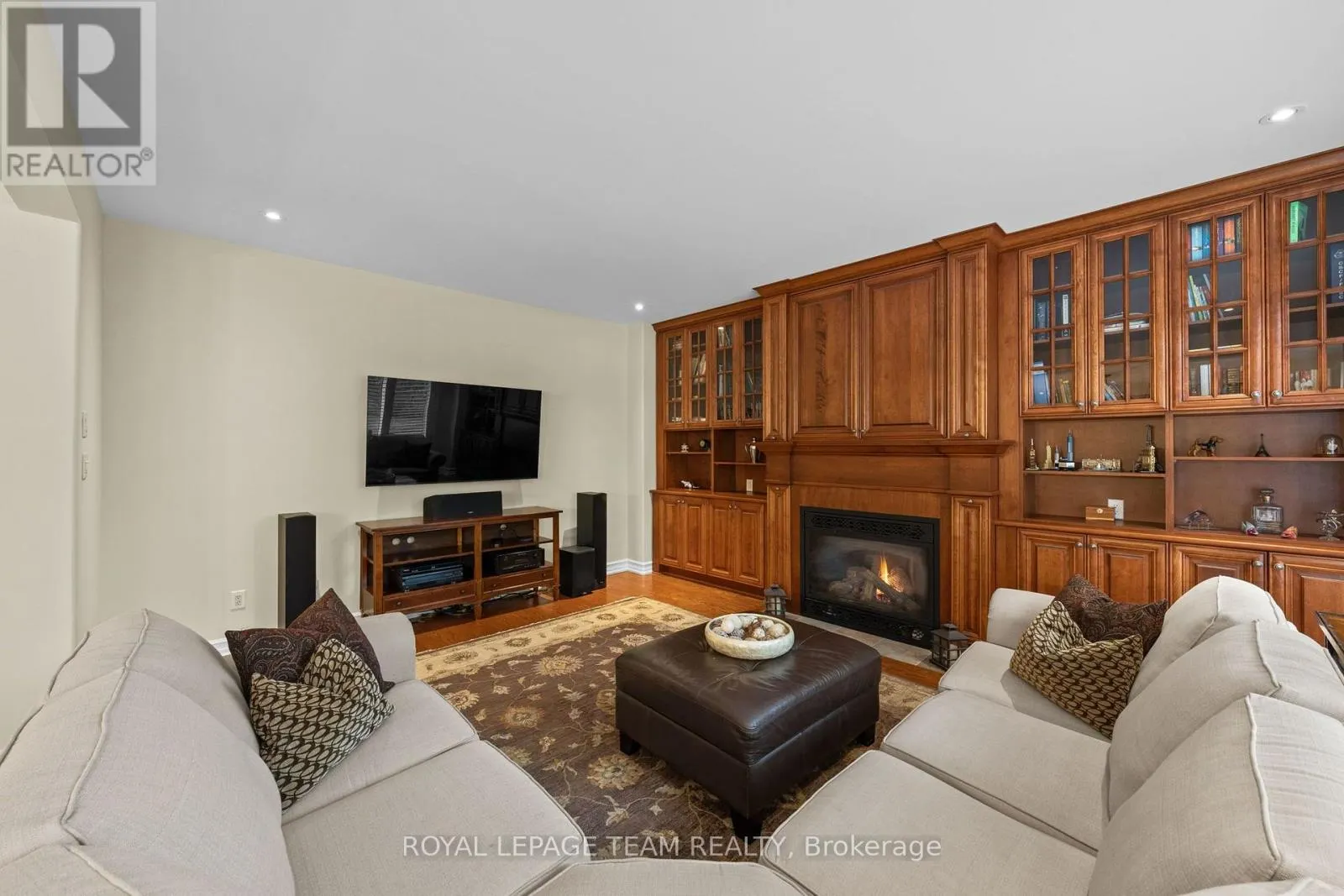 418 LOCKMASTER CRESCENT