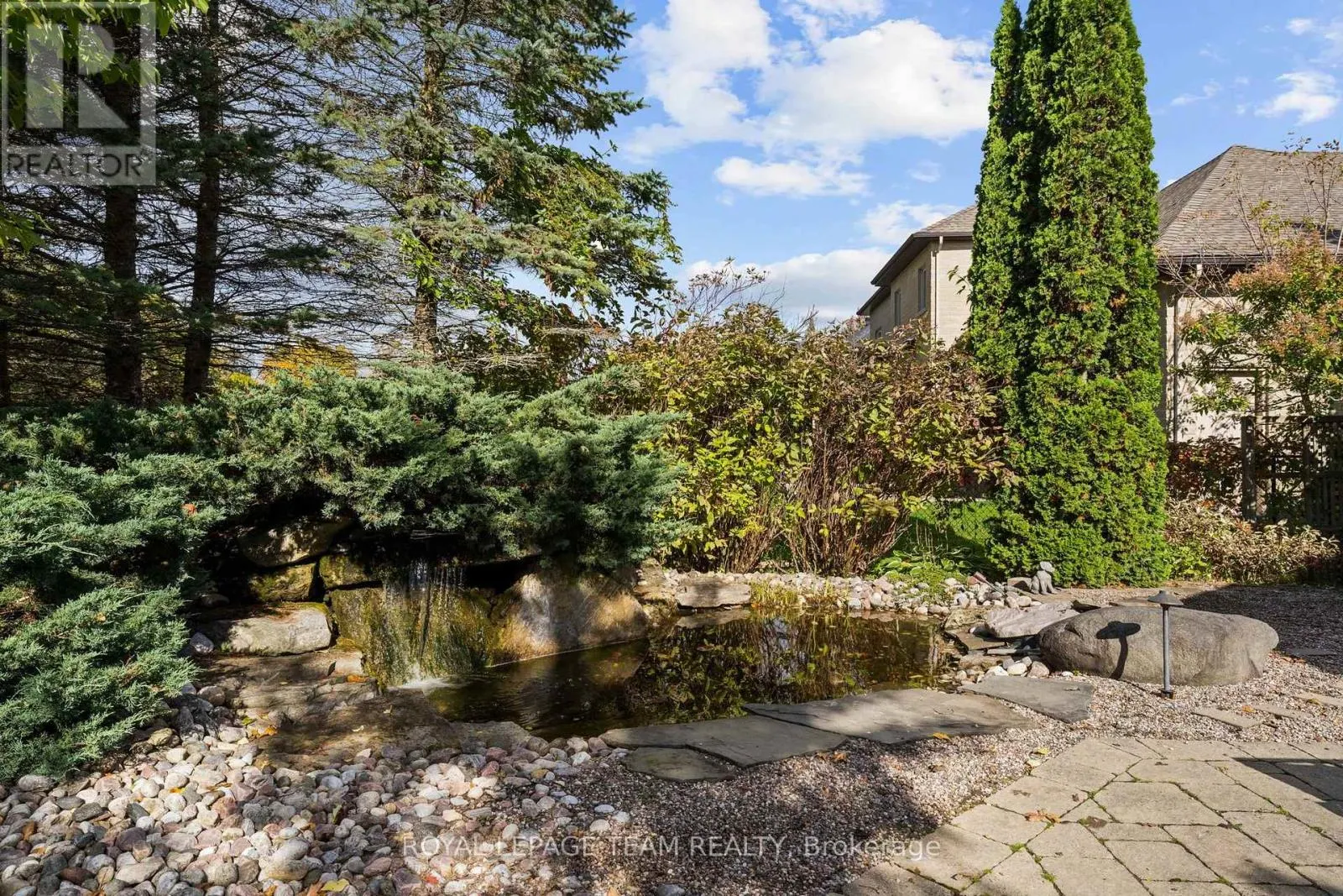 418 LOCKMASTER CRESCENT