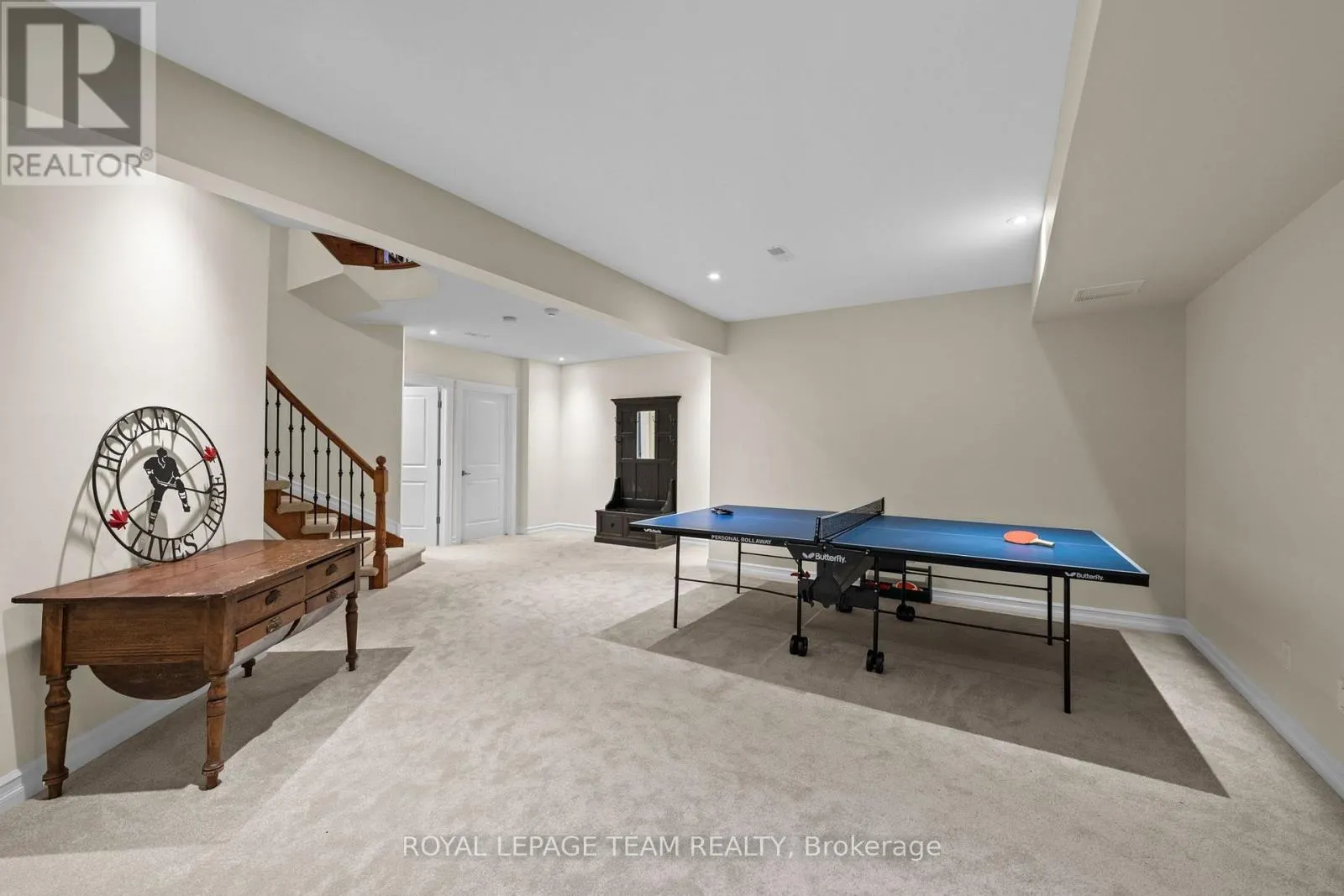 418 LOCKMASTER CRESCENT