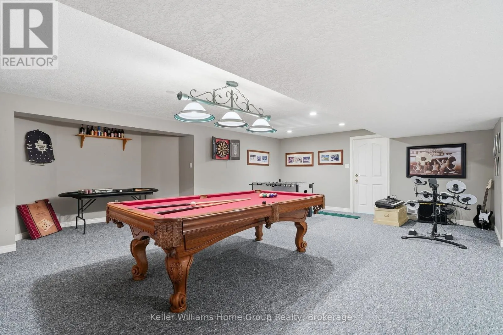 1194 HUNT CLUB ROAD