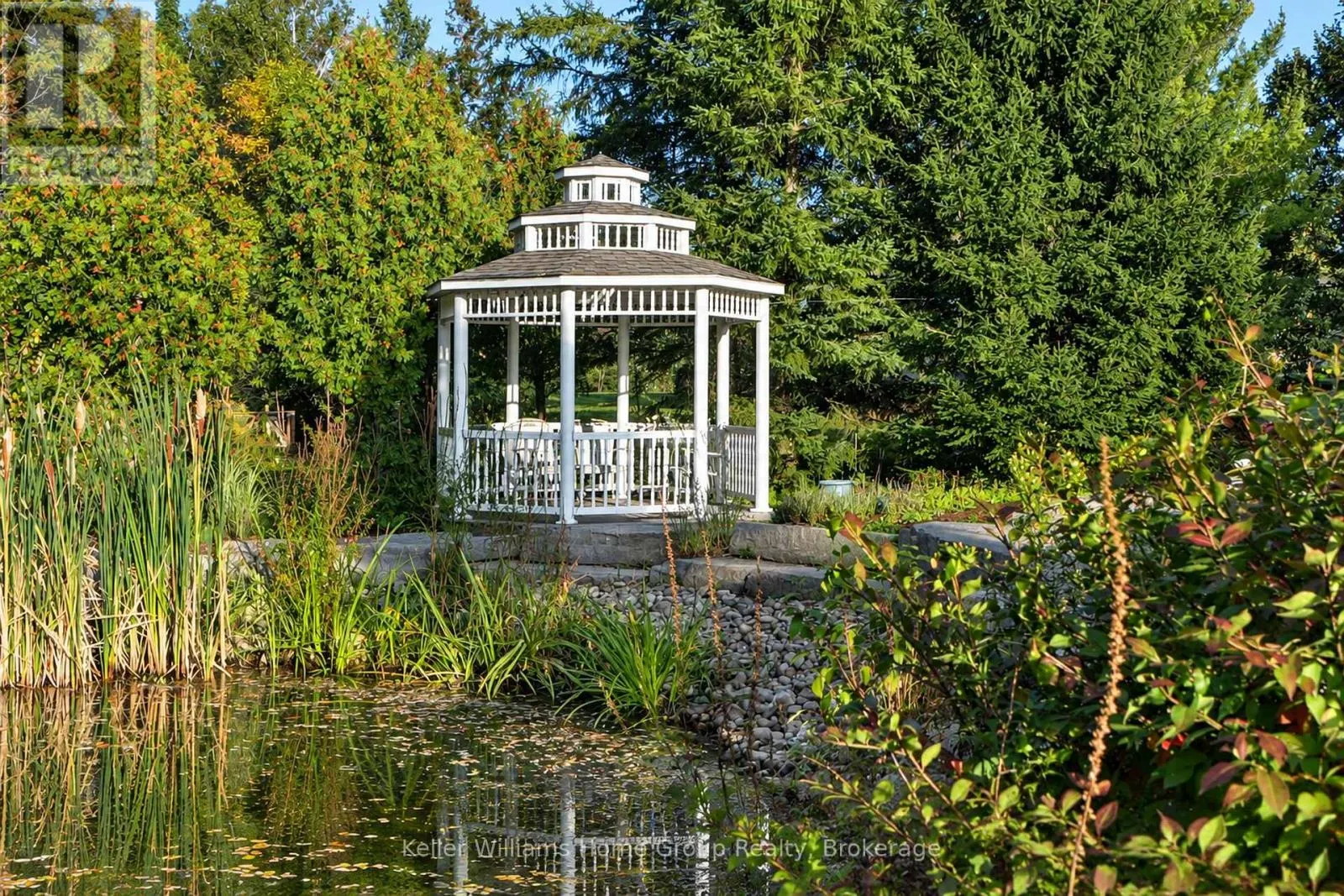 1194 HUNT CLUB ROAD