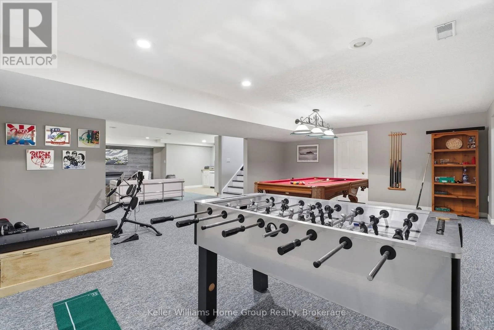 1194 HUNT CLUB ROAD