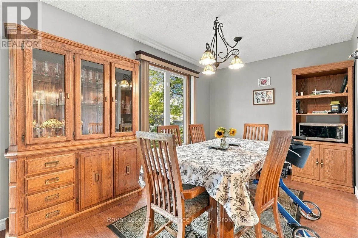 4 BOGART CRESCENT