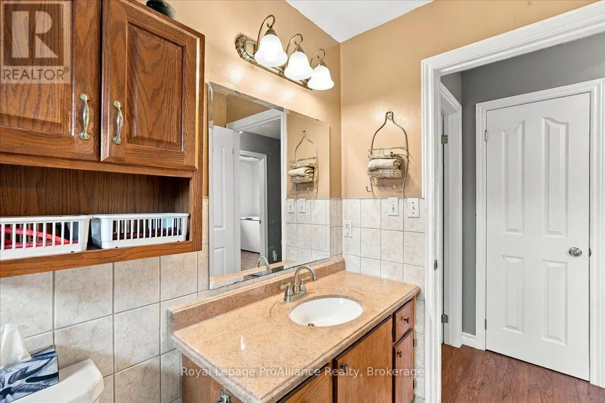 4 BOGART CRESCENT