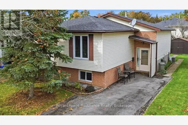 4 BOGART CRESCENT