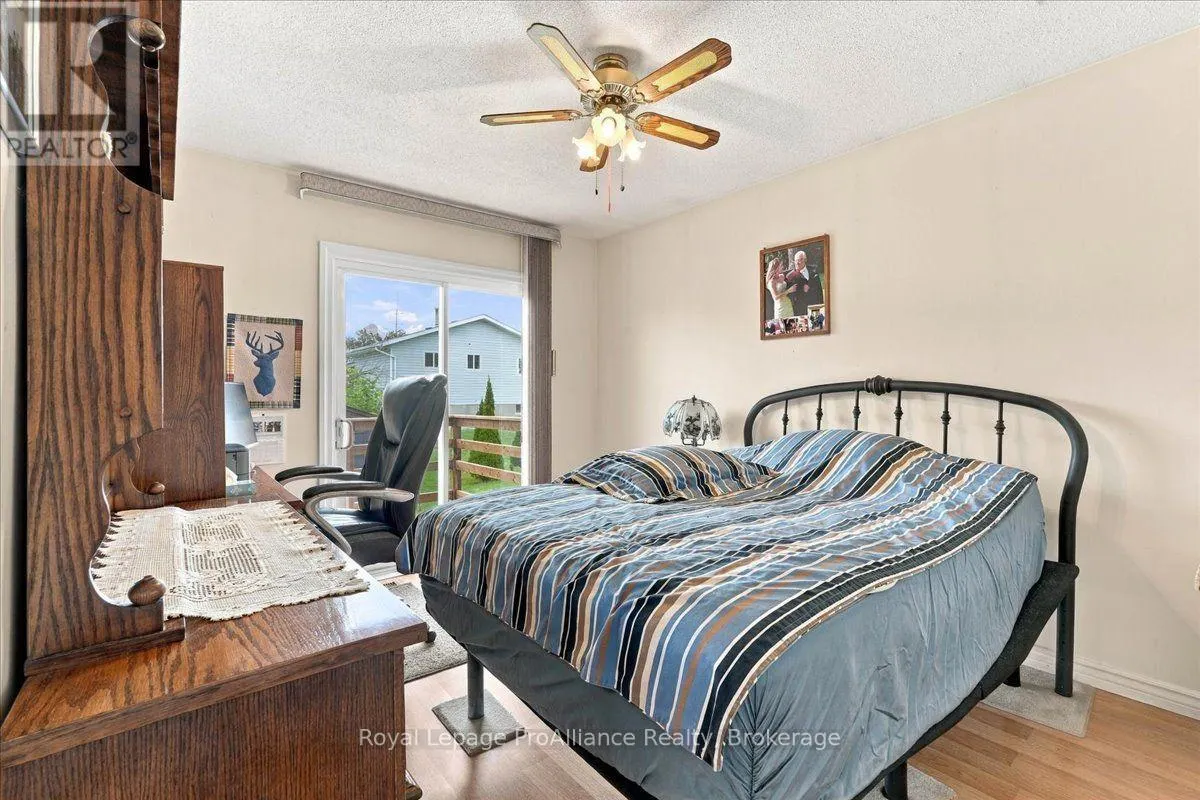 4 BOGART CRESCENT
