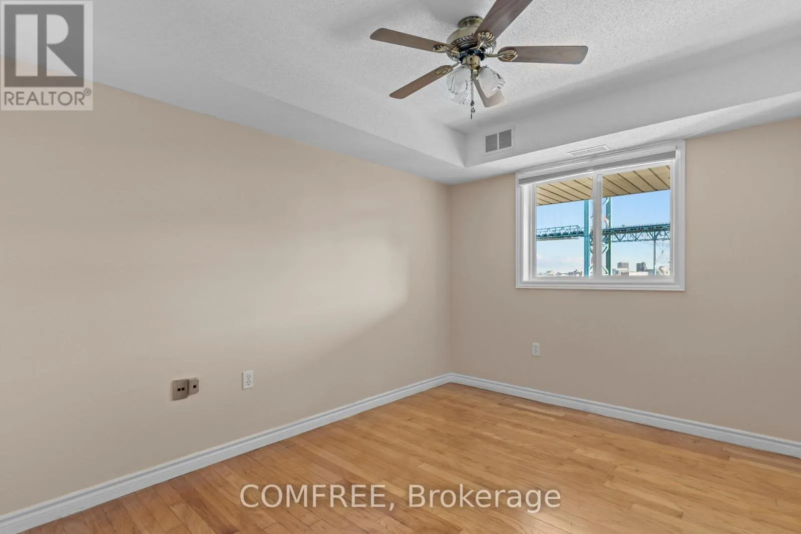 409 - 3000 SANDWICH STREET