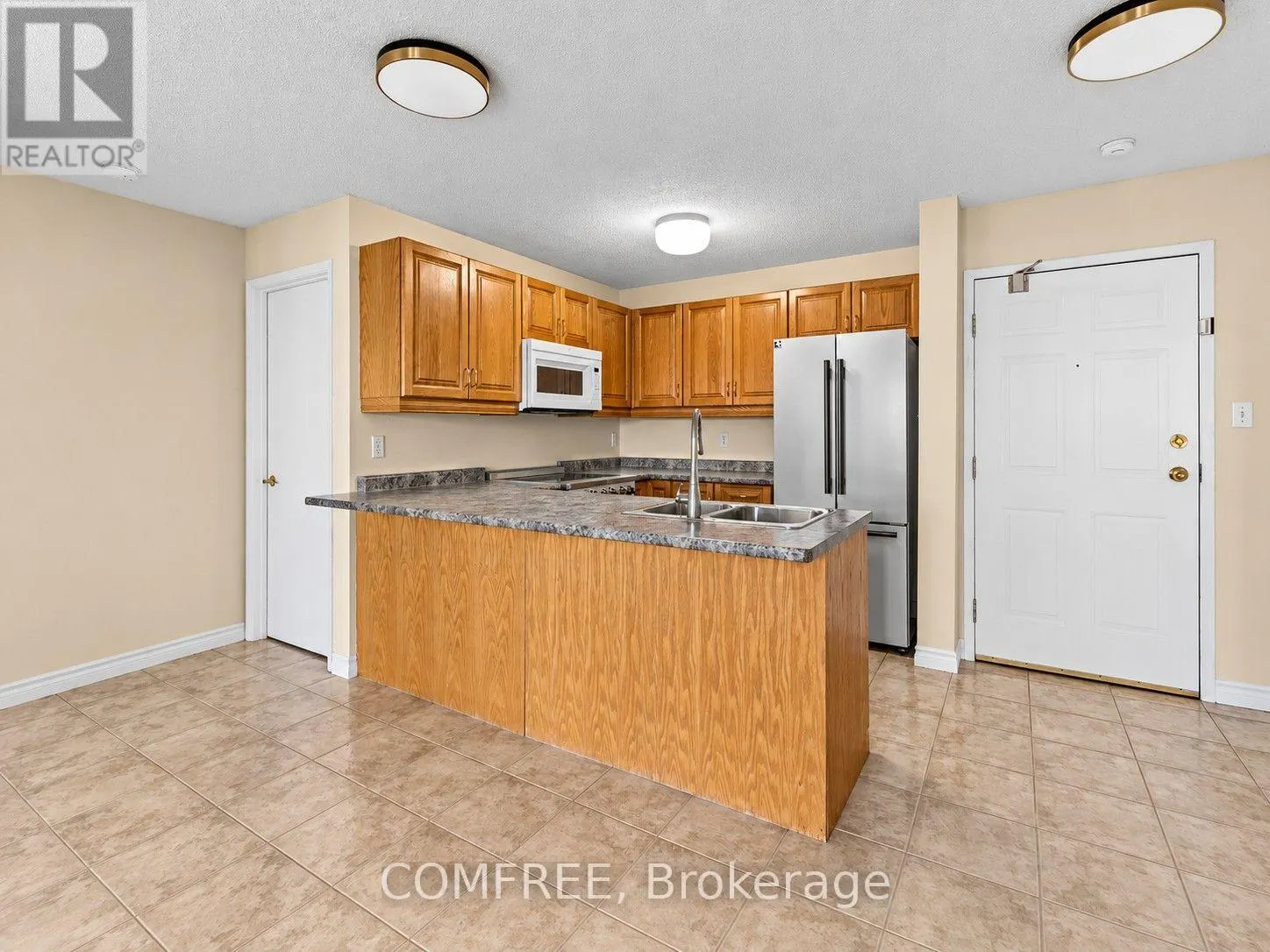 409 - 3000 SANDWICH STREET