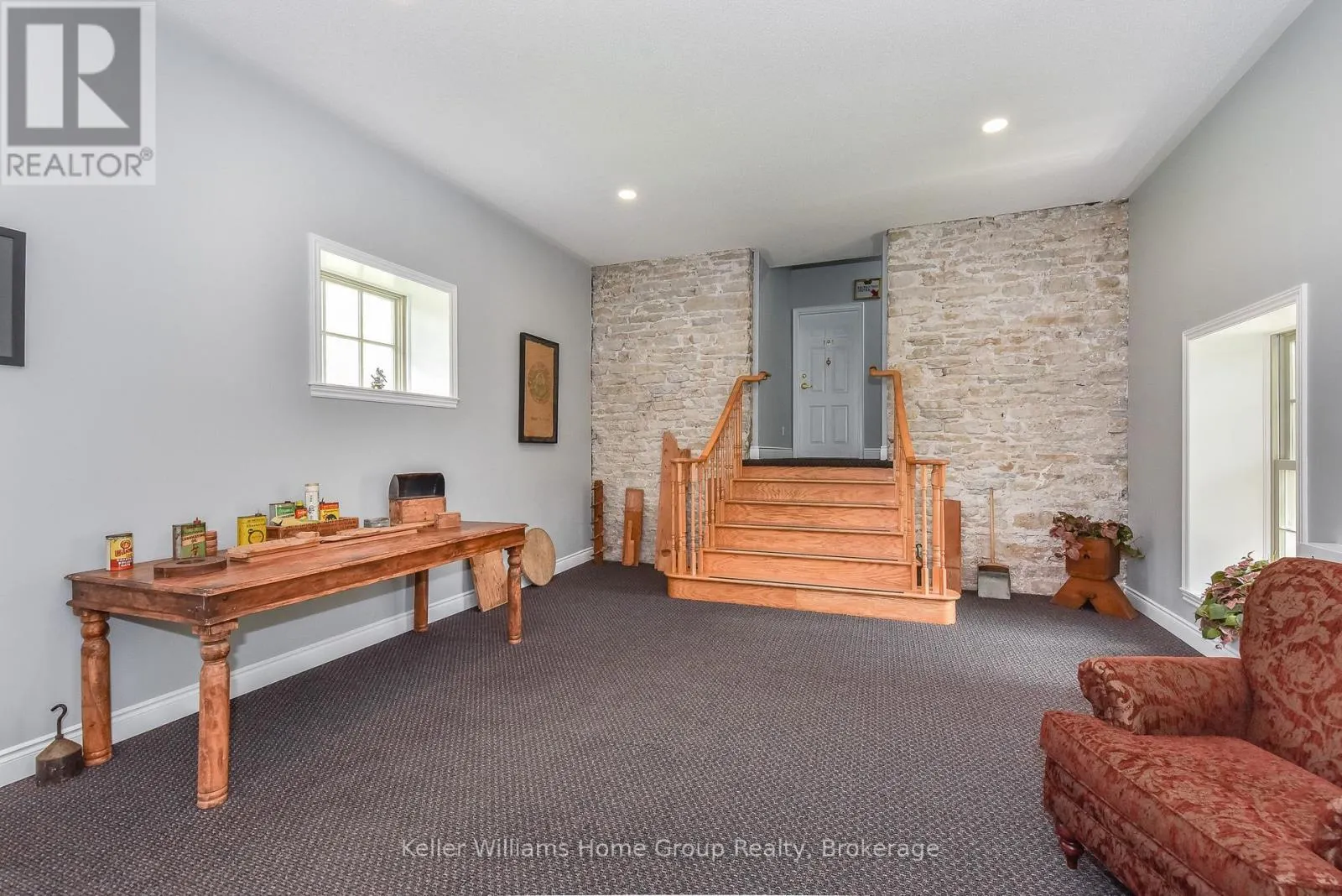 102 - 470 ST ANDREW STREET E #102