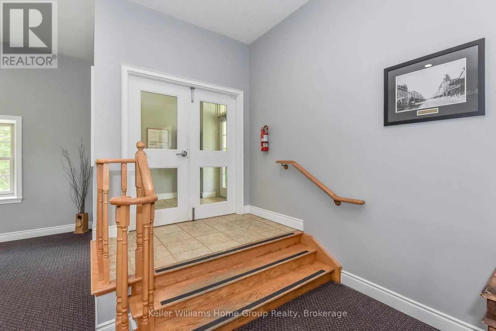 102 - 470 ST ANDREW STREET E #102