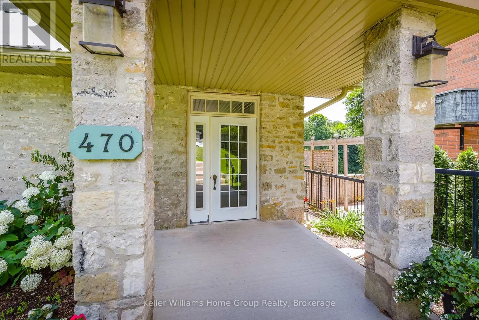 102 - 470 ST ANDREW STREET E #102