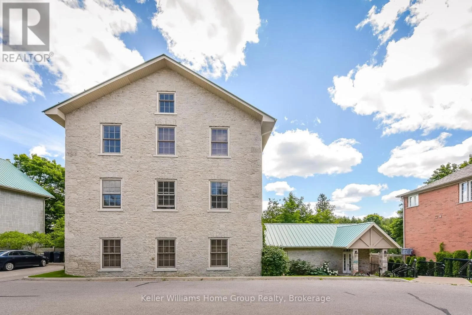 102 - 470 ST ANDREW STREET E #102