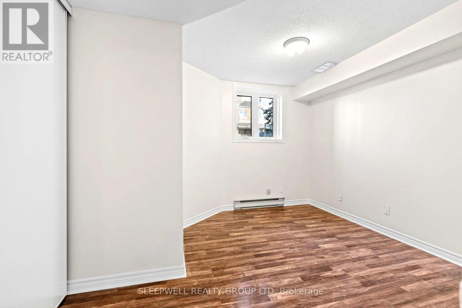 4 - 394 BRISTON PRIVATE