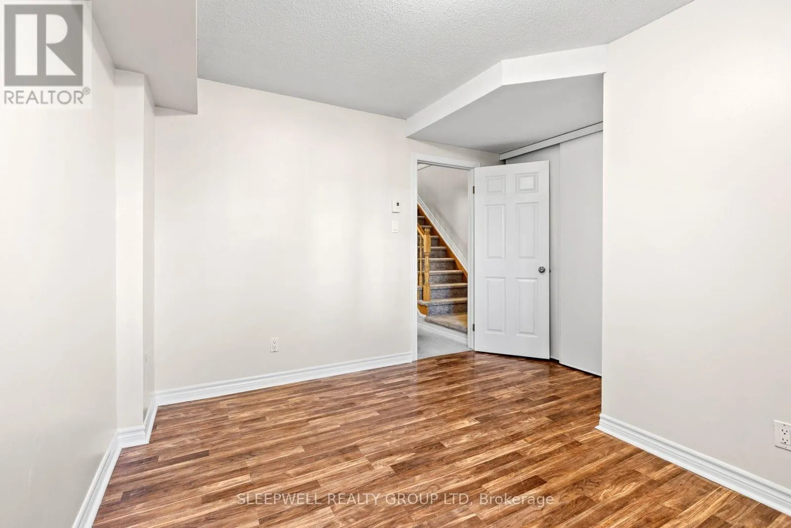 4 - 394 BRISTON PRIVATE
