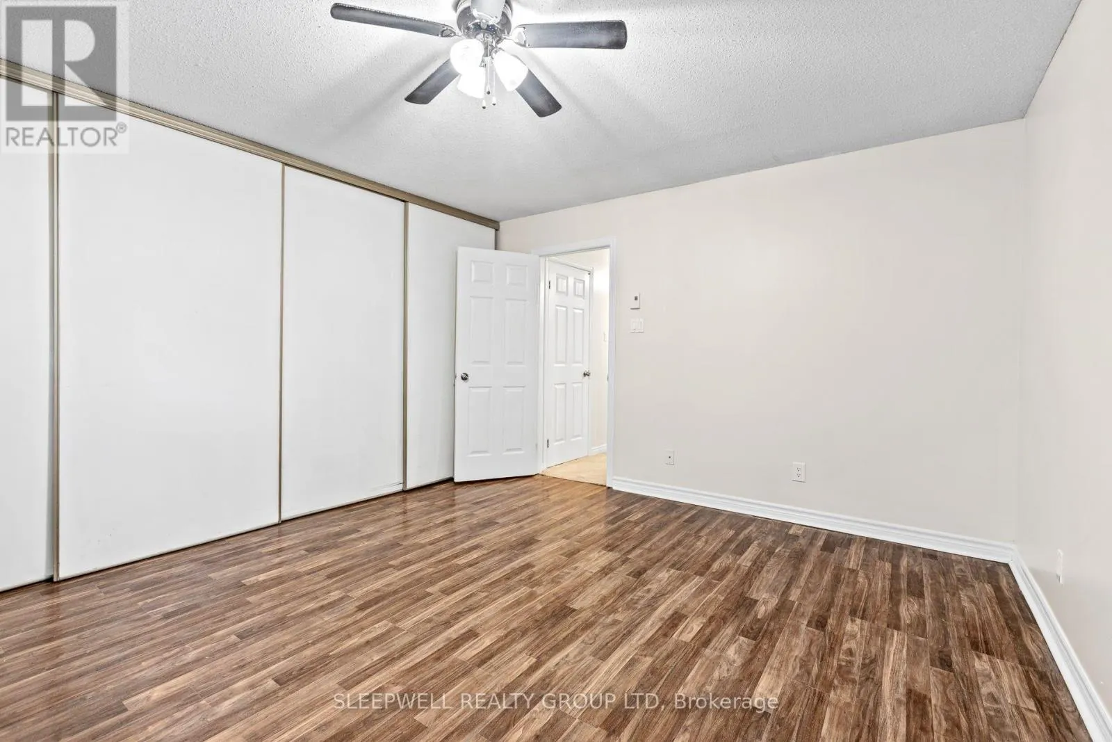 4 - 394 BRISTON PRIVATE