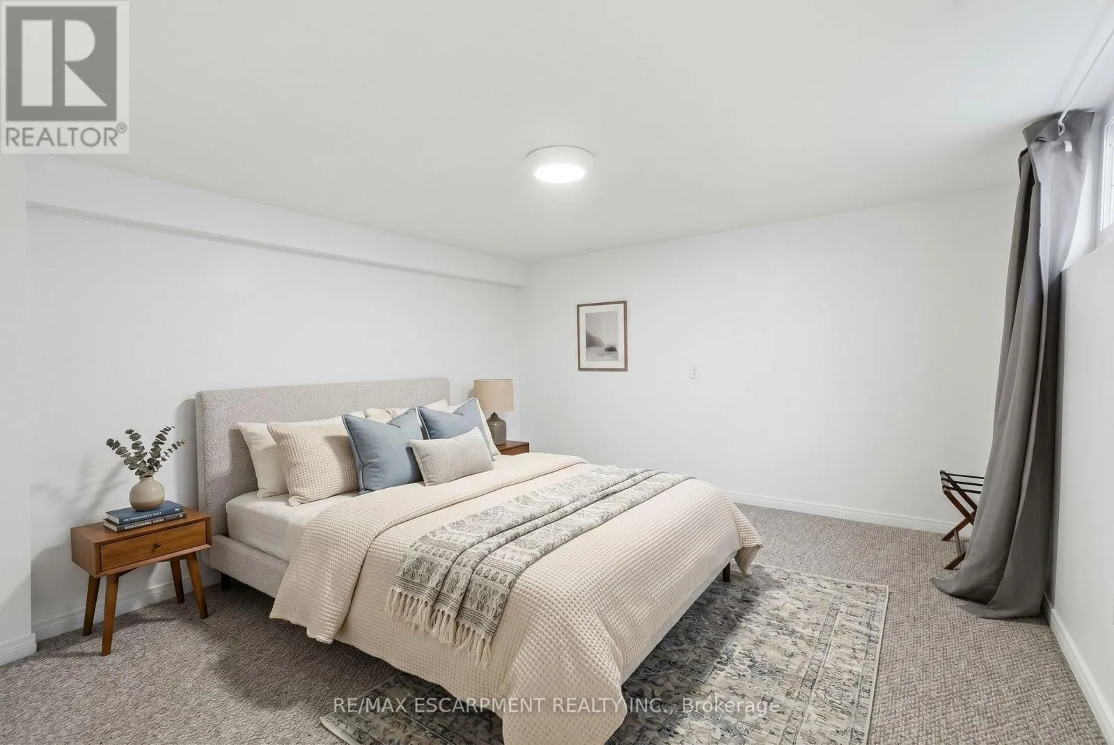 7 SHELDON STREET