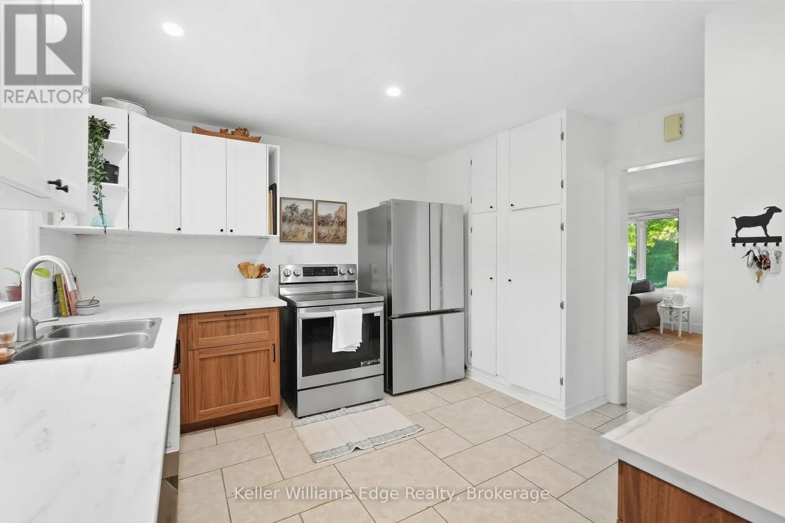 240 BENDAMERE AVENUE