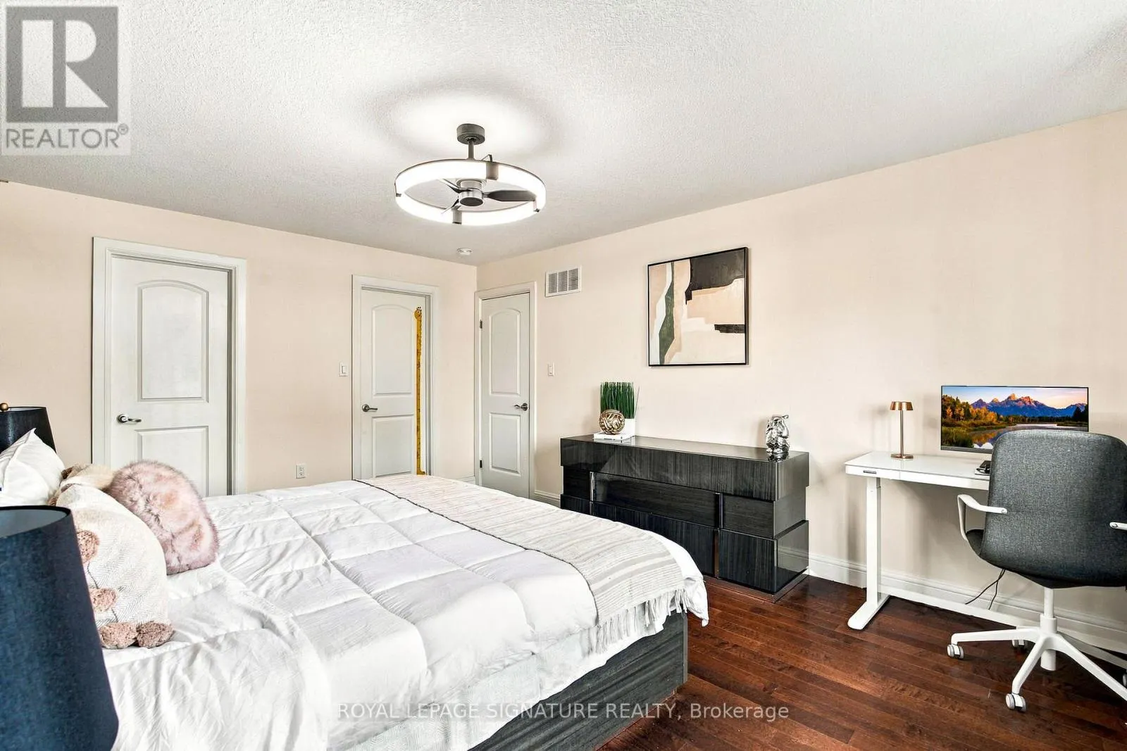 17 LAGOON AVENUE