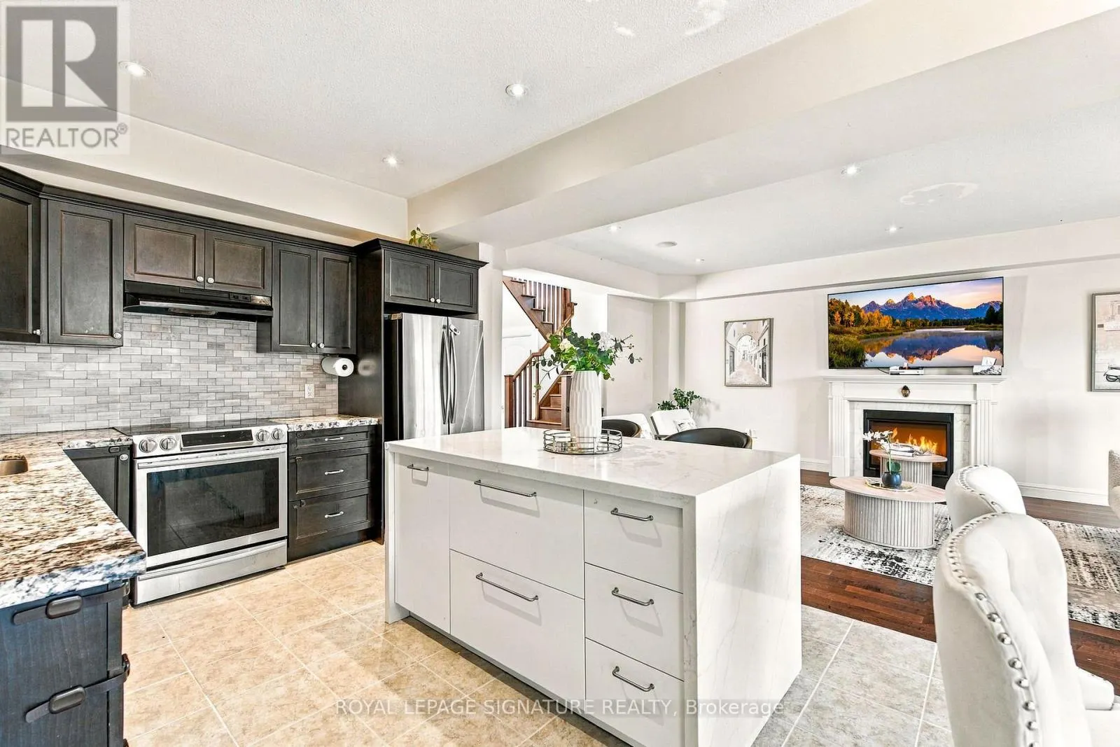 17 LAGOON AVENUE