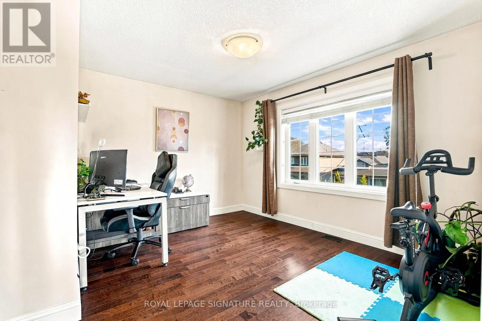 17 LAGOON AVENUE
