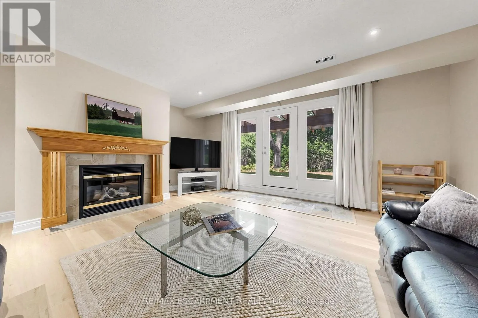 118 FOXRIDGE DRIVE