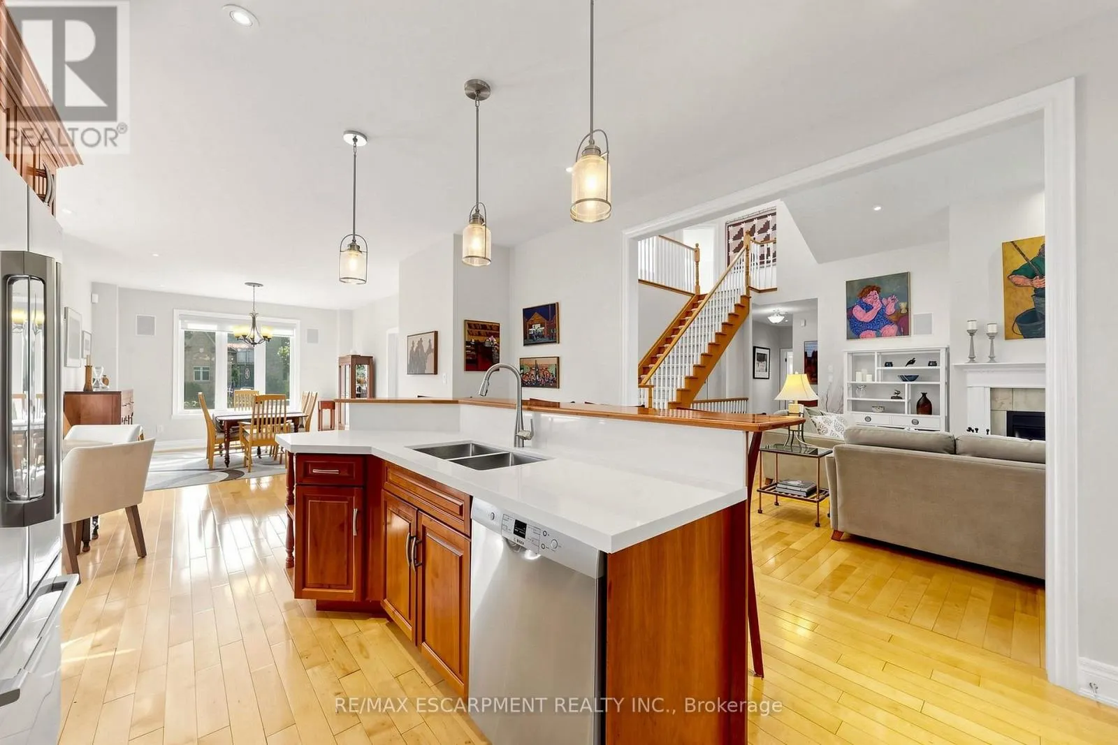 118 FOXRIDGE DRIVE