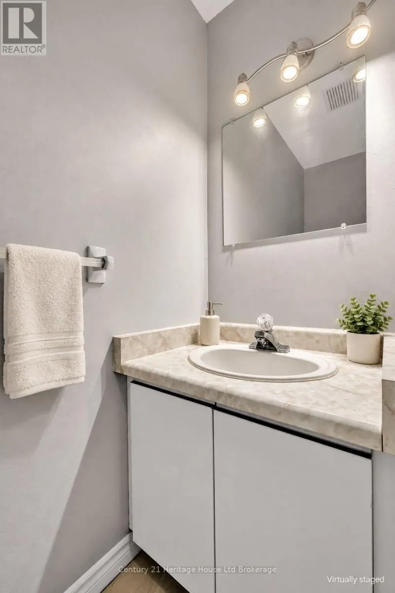 2 - 1135 NELLIS STREET #2