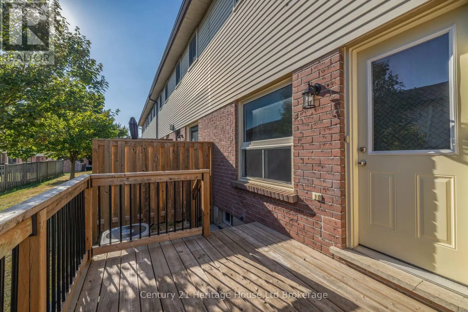 2 - 1135 NELLIS STREET #2