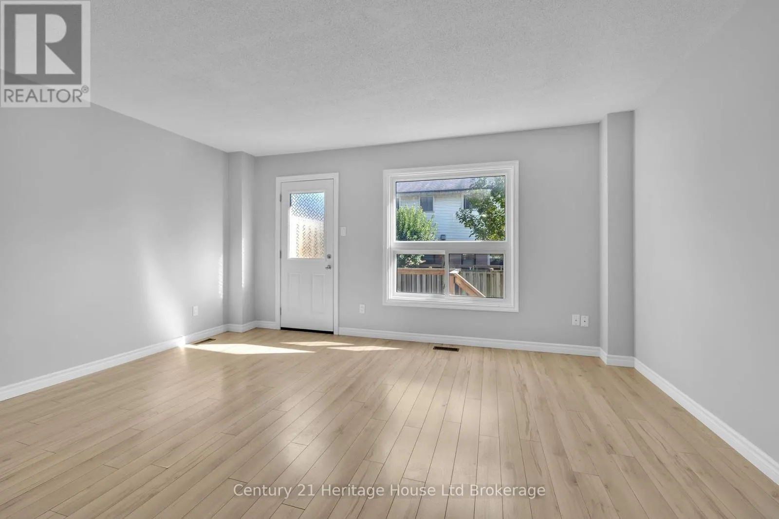 2 - 1135 NELLIS STREET #2
