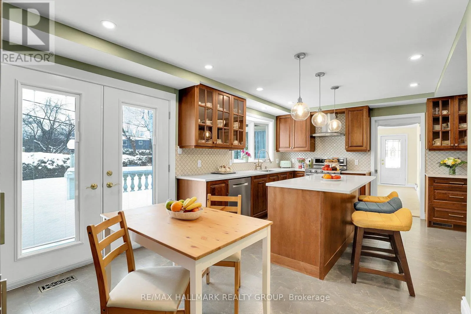 1712 PLAYFAIR DRIVE