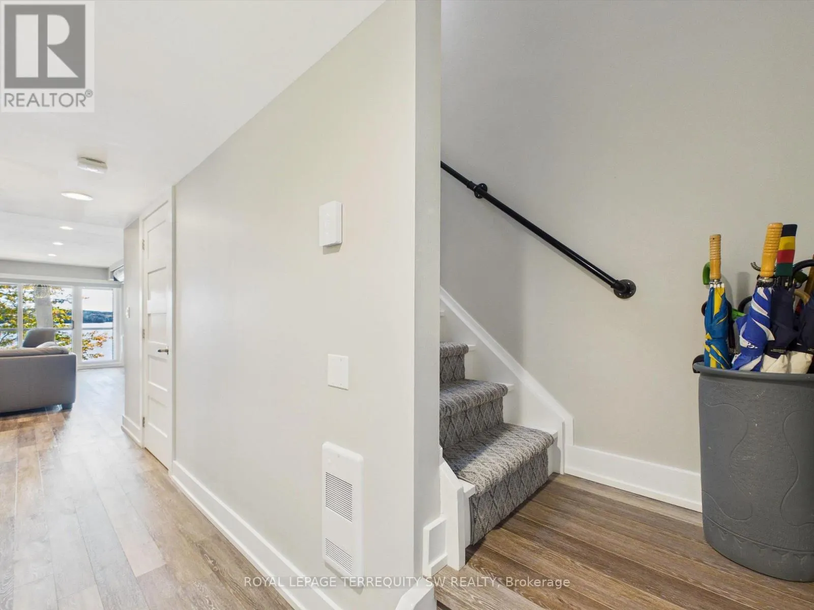 210 - 10 COVESIDE DRIVE