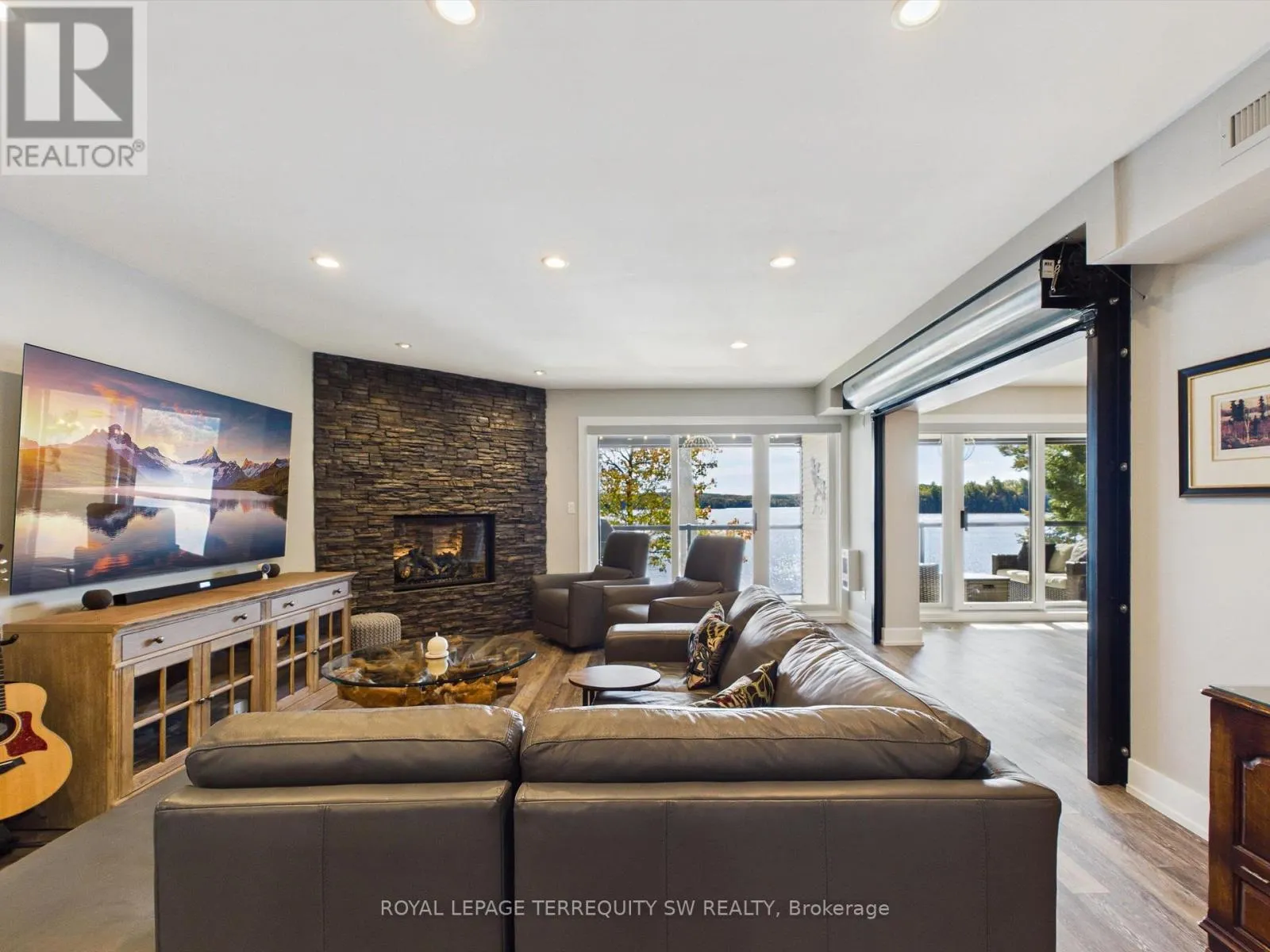 210 - 10 COVESIDE DRIVE