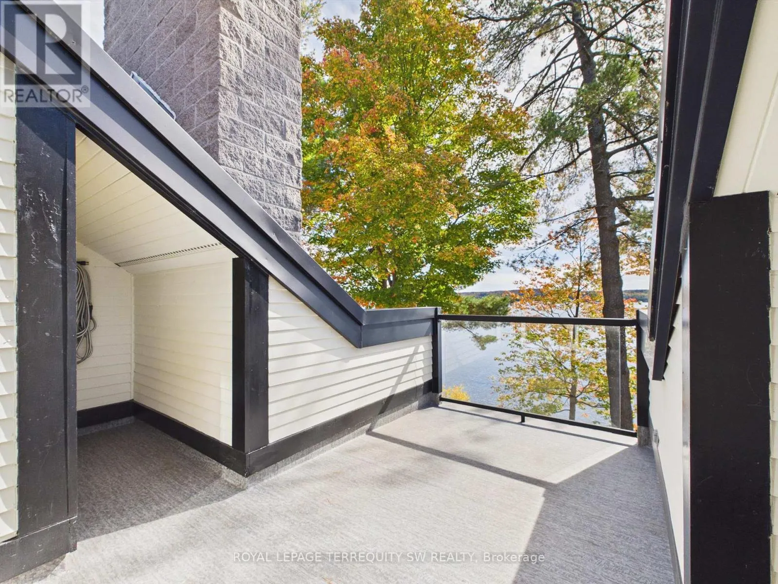 210 - 10 COVESIDE DRIVE