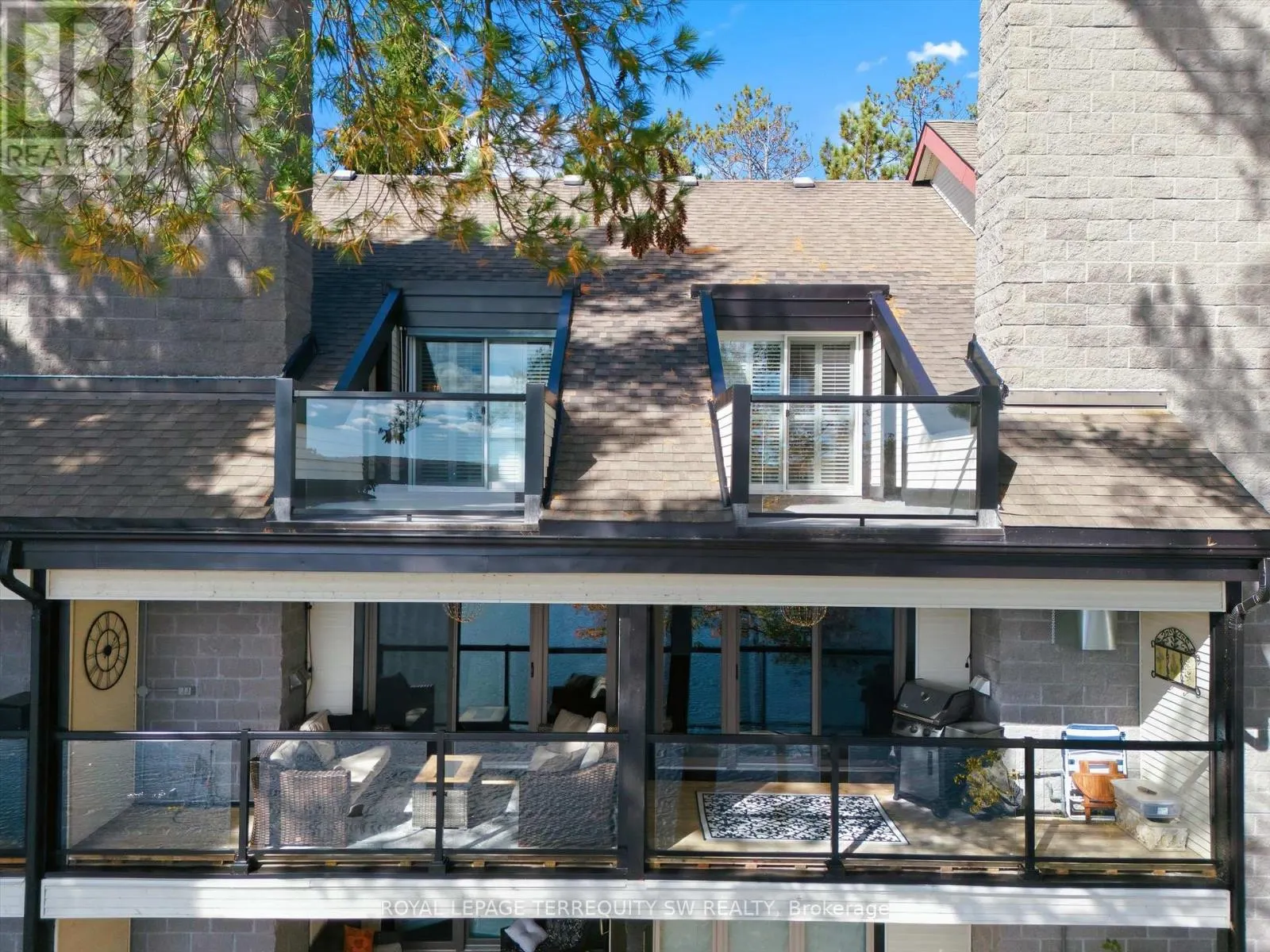 210 - 10 COVESIDE DRIVE