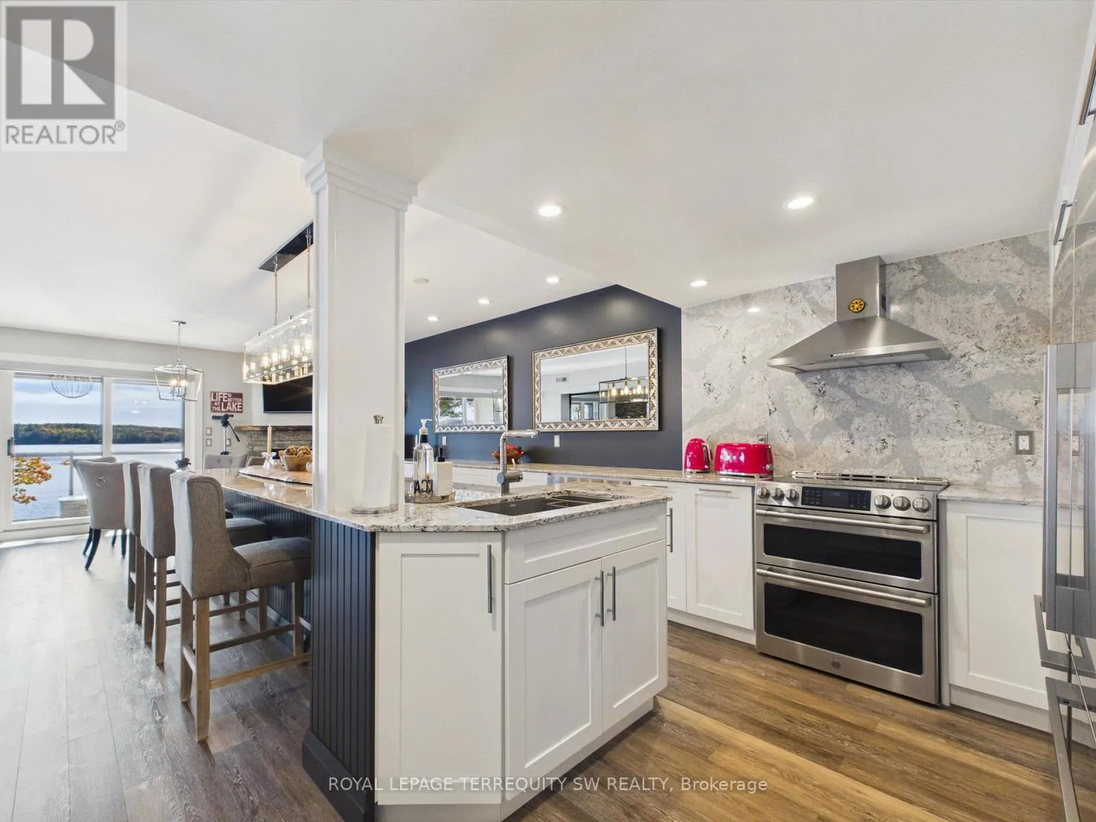 210 - 10 COVESIDE DRIVE