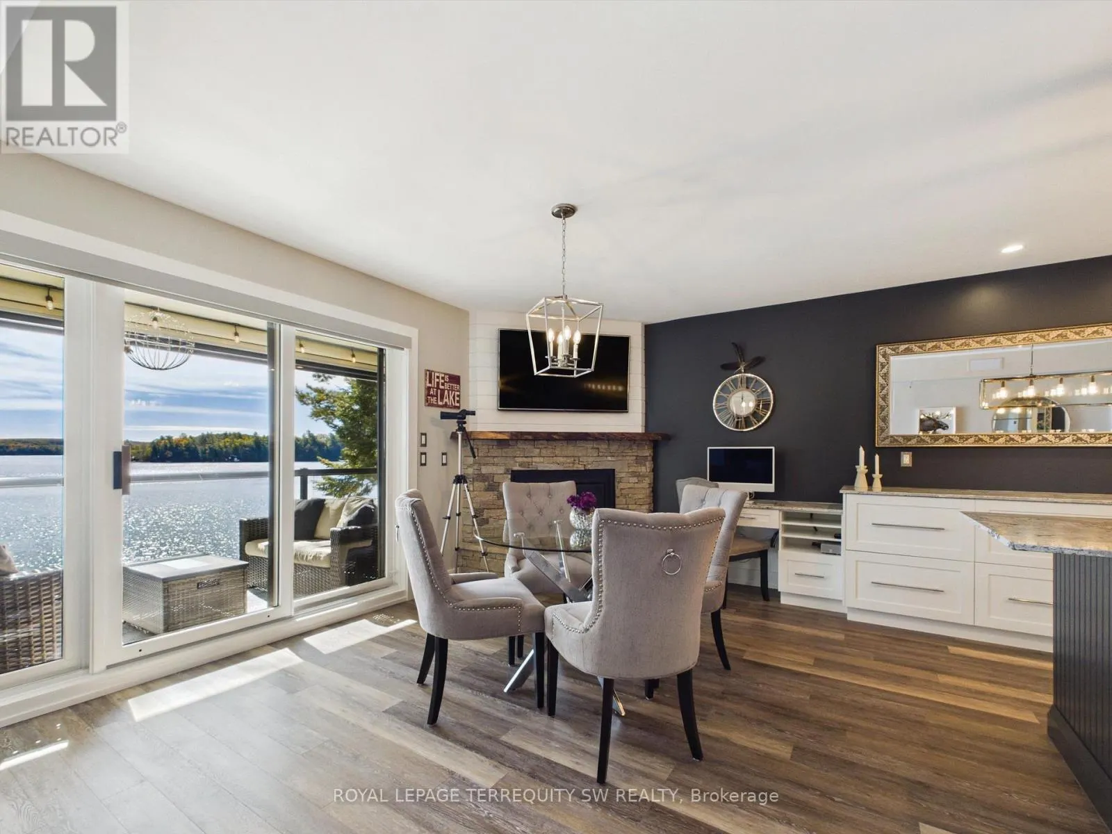 210 - 10 COVESIDE DRIVE