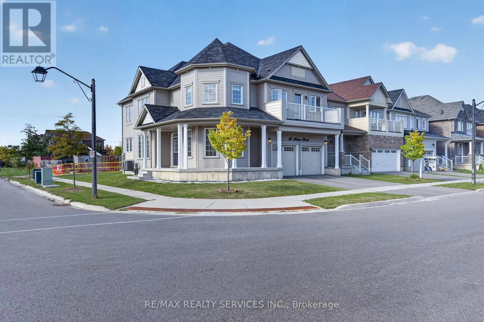 10 MUNRO CIRCLE