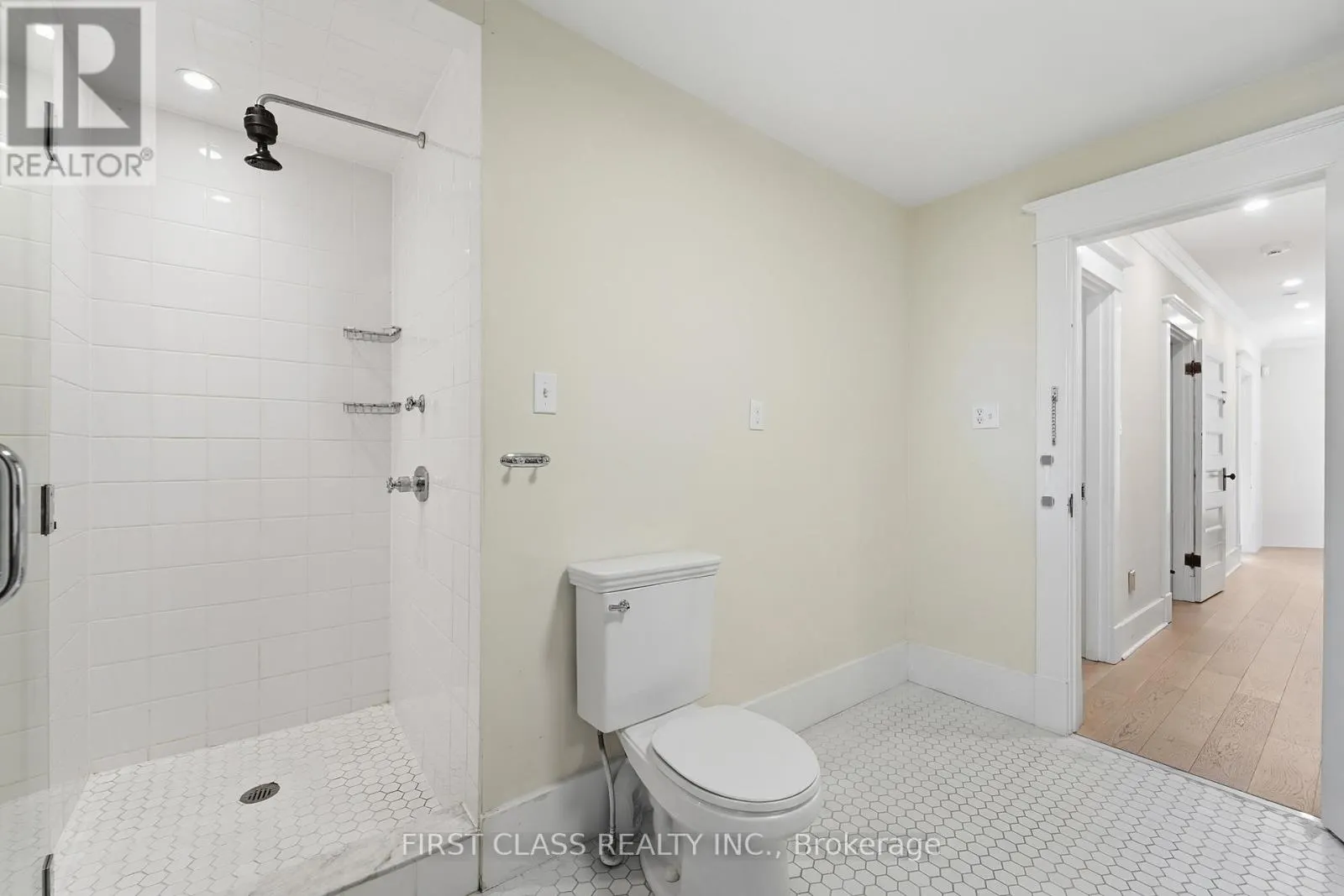 424 CONCESSION RD 8 E