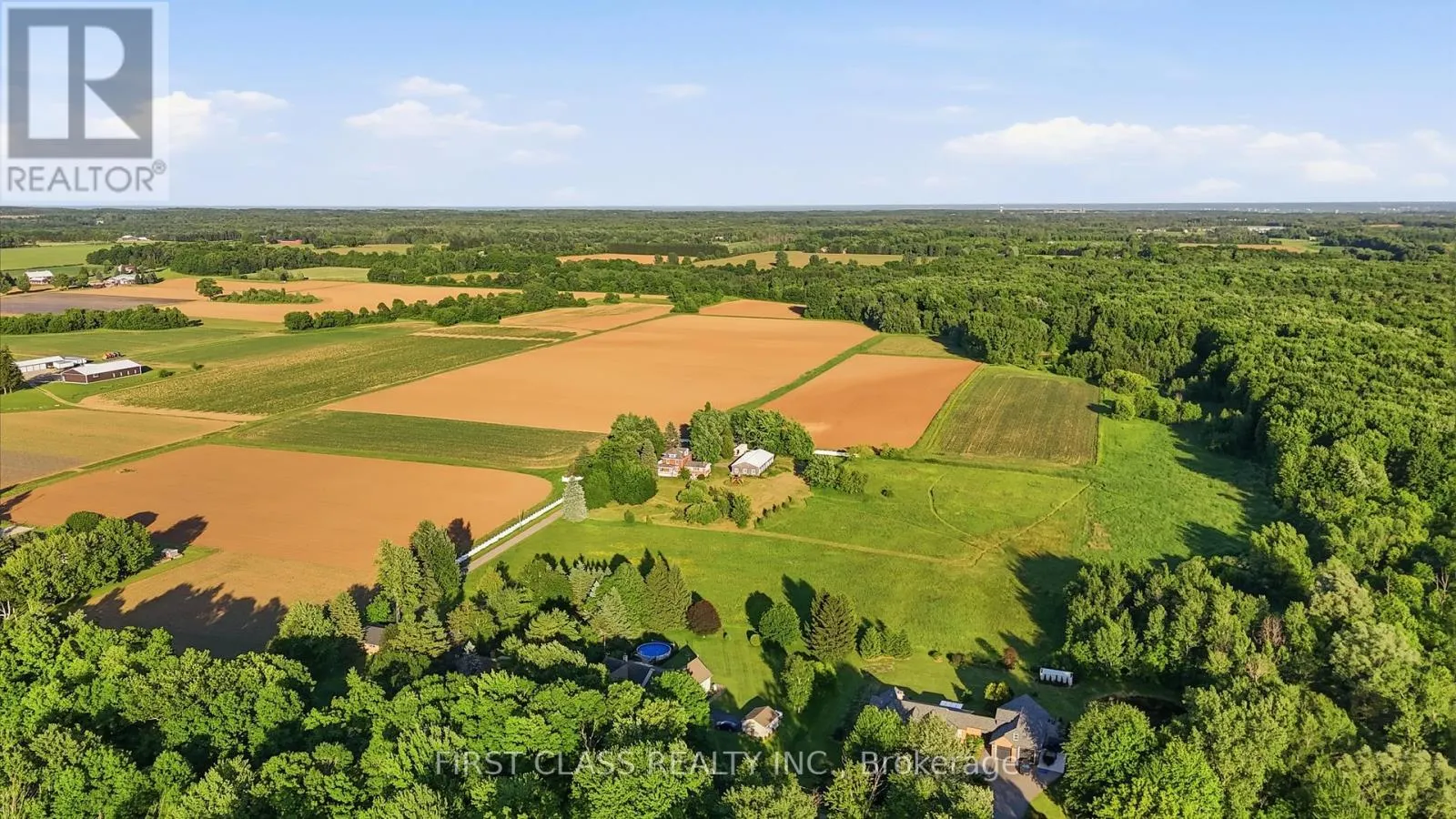 424 CONCESSION RD 8 E