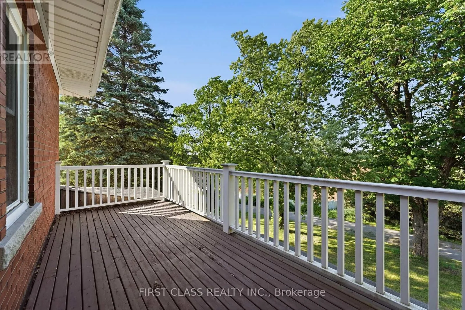 424 CONCESSION RD 8 E