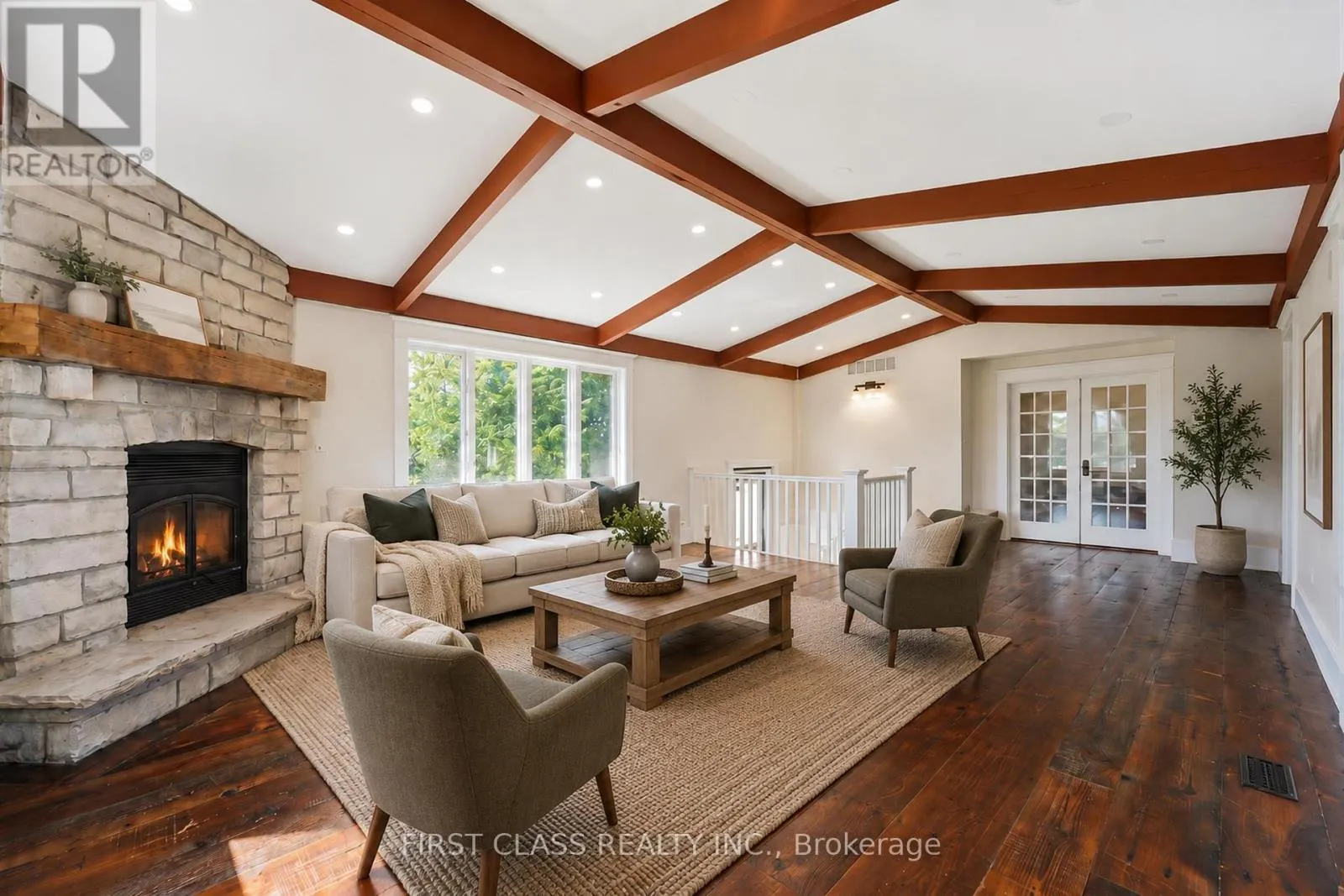 424 CONCESSION RD 8 E