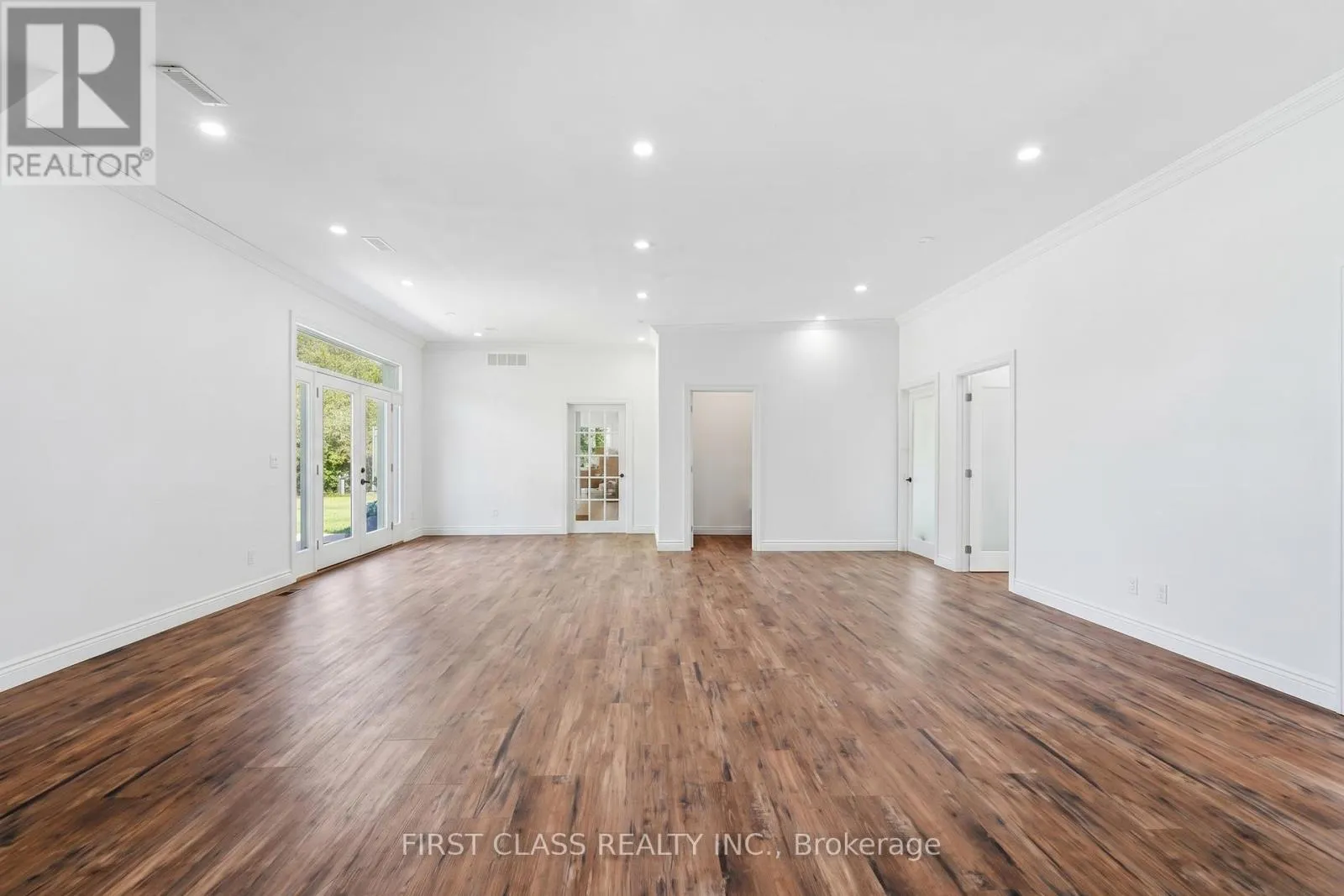 424 CONCESSION RD 8 E