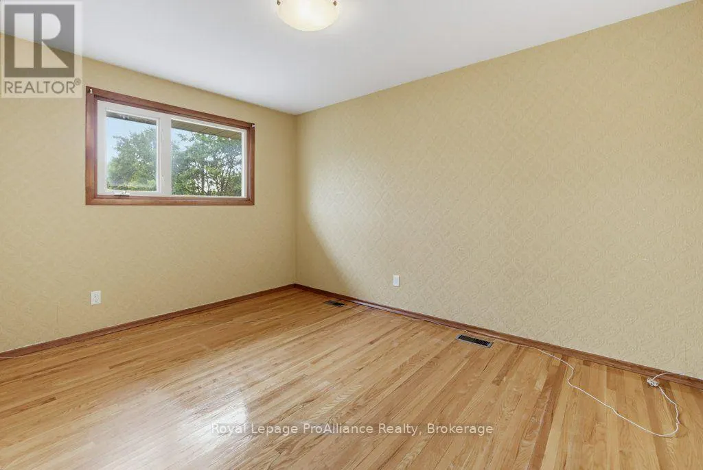 23 THORNCLIFFE DRIVE