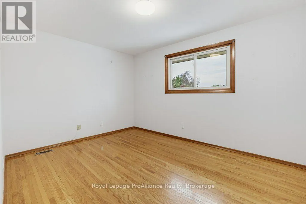23 THORNCLIFFE DRIVE